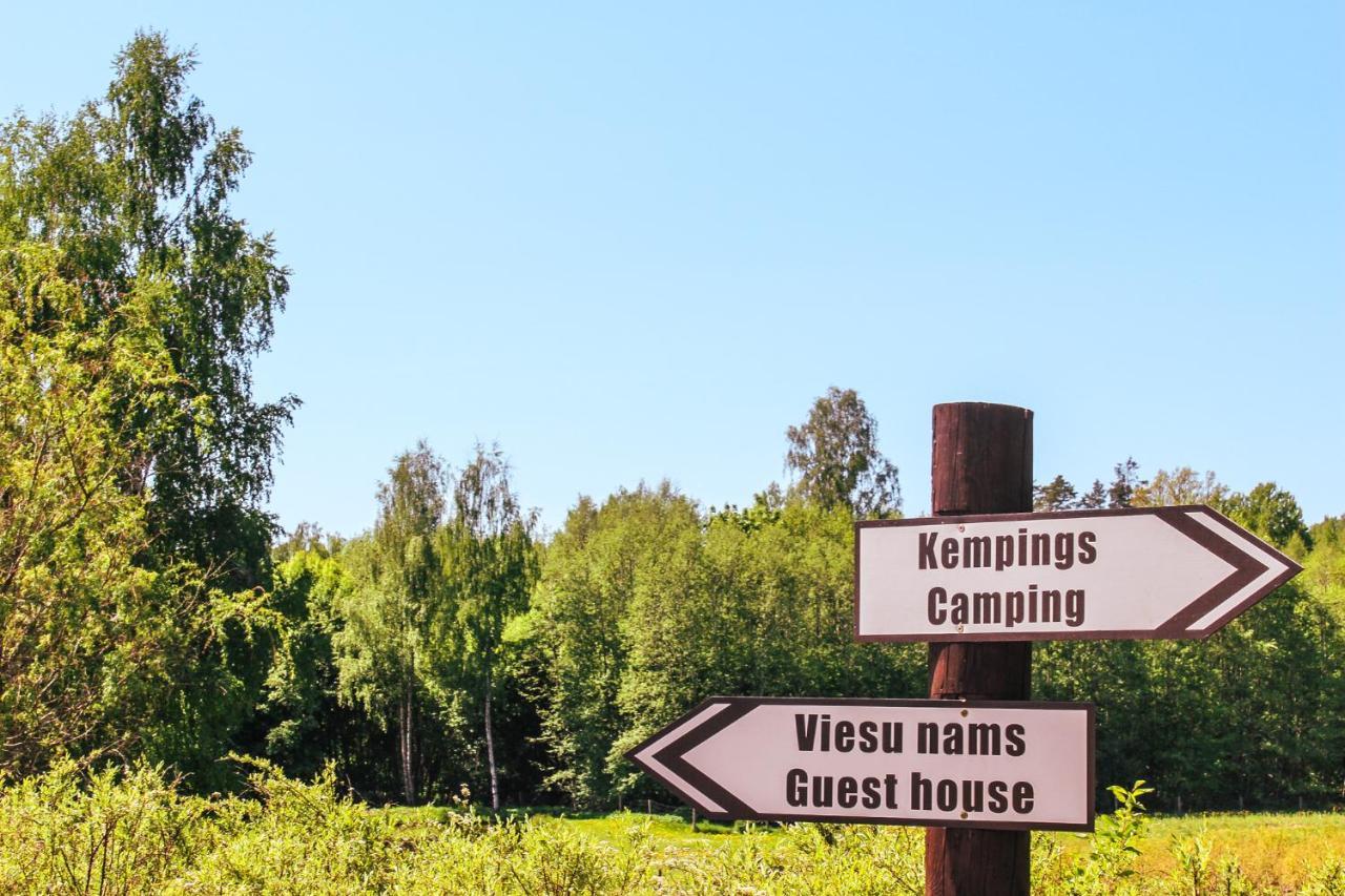 Kempings Lejasbisenieki Turaida Eksteriør billede